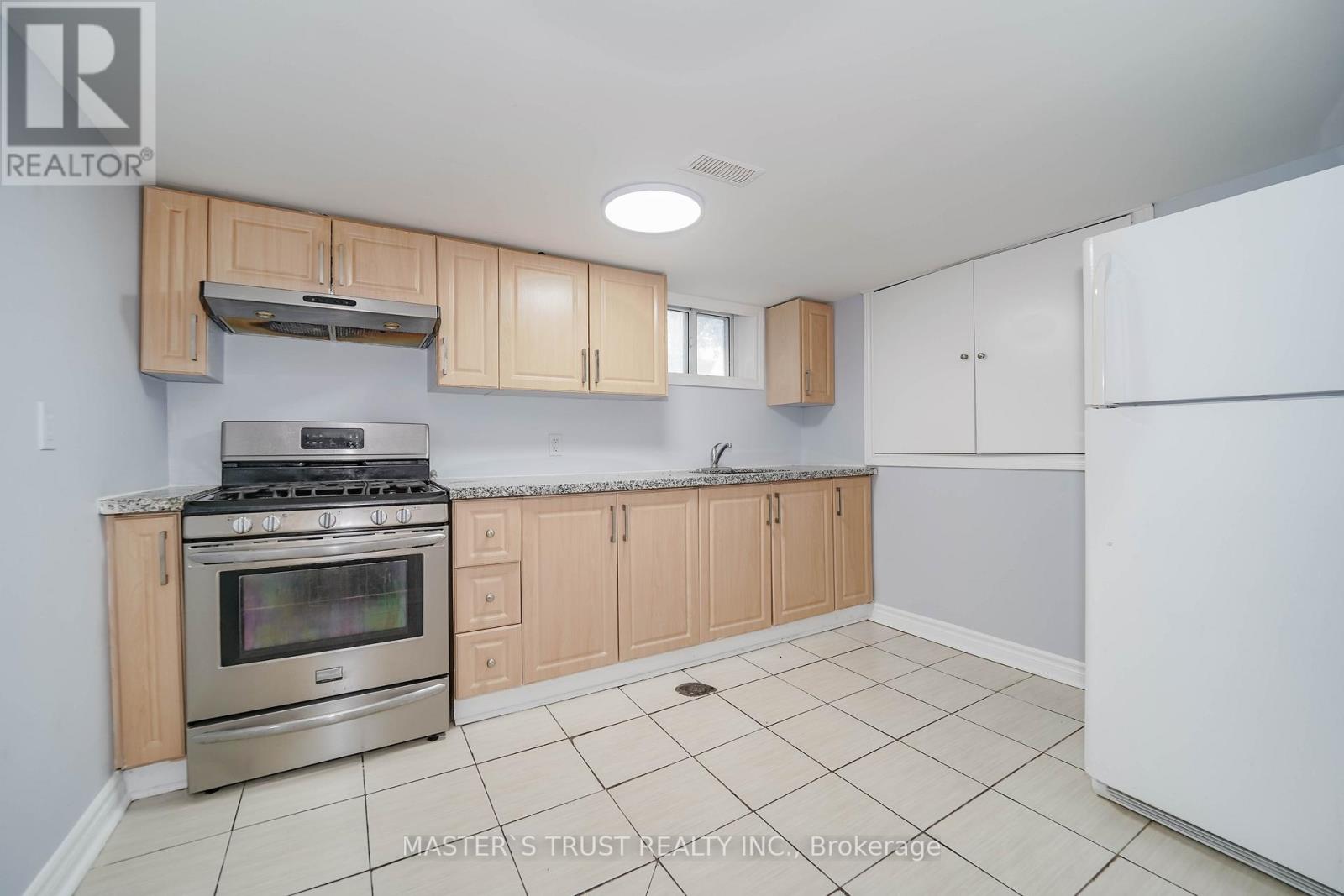 Photo 17 of 10 Valerie Road, Toronto ON