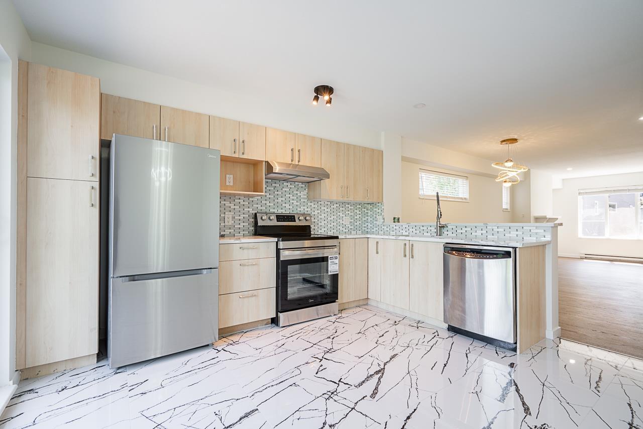 Photo 19 of 52 15155 62 A Avenue, Surrey BC