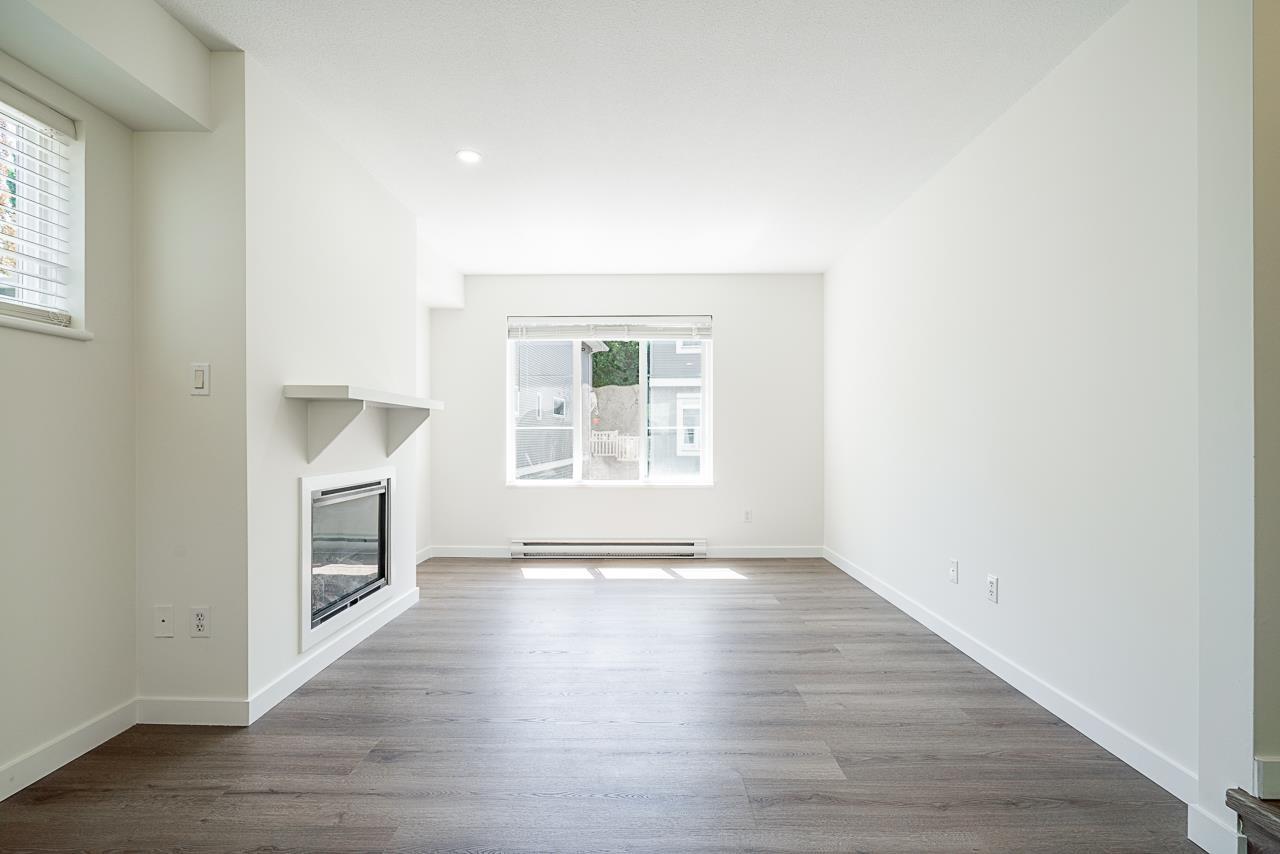 Photo 12 of 52 15155 62 A Avenue, Surrey BC