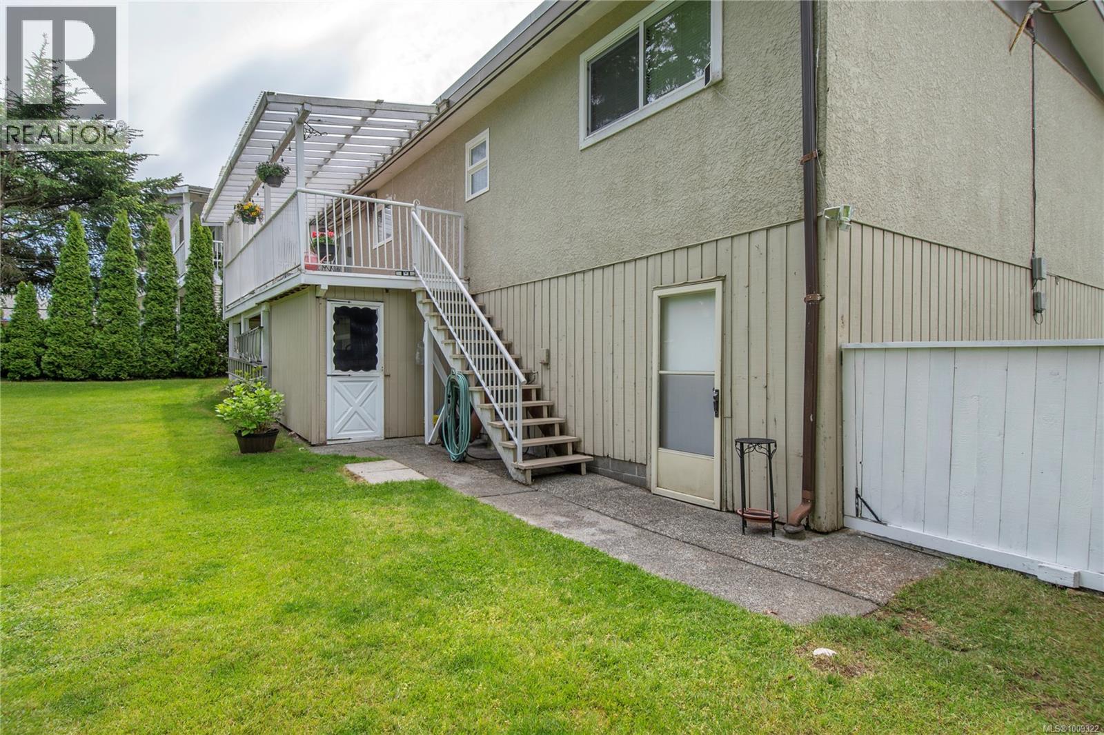 Photo 39 of 183 Dogwood St S, Campbell River BC