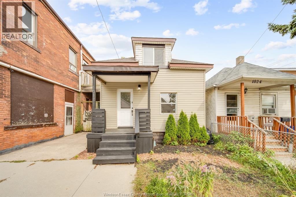 Photo 3 of 1018 Cataraqui Street, Windsor ON