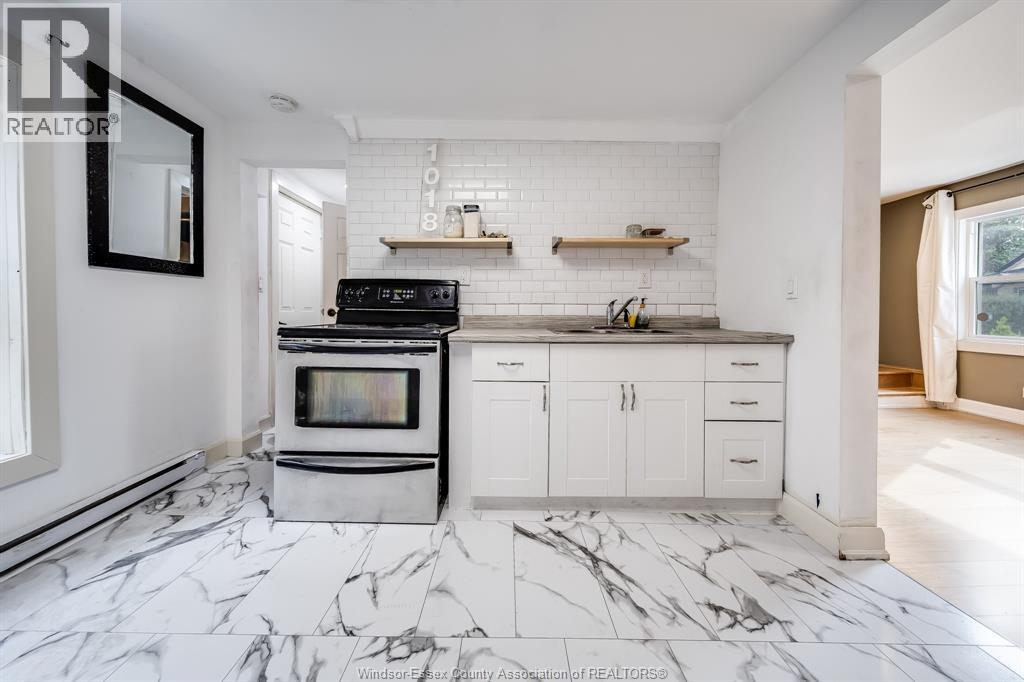 Photo 25 of 1018 Cataraqui Street, Windsor ON