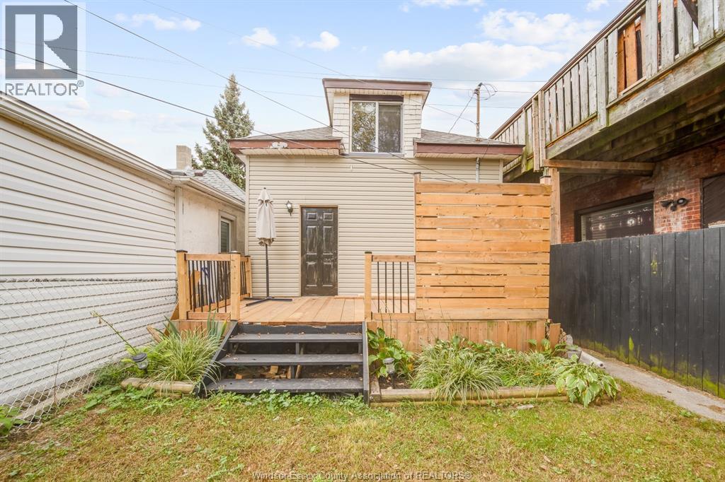 Photo 11 of 1018 Cataraqui Street, Windsor ON