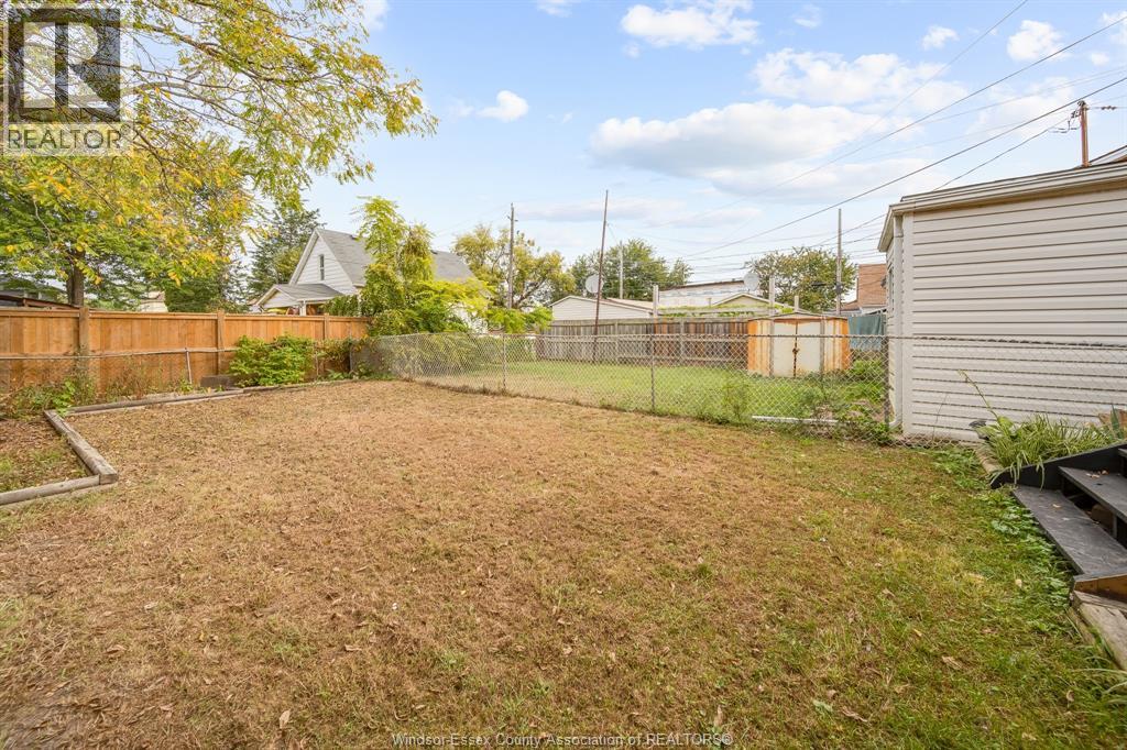 Photo 7 of 1018 Cataraqui Street, Windsor ON