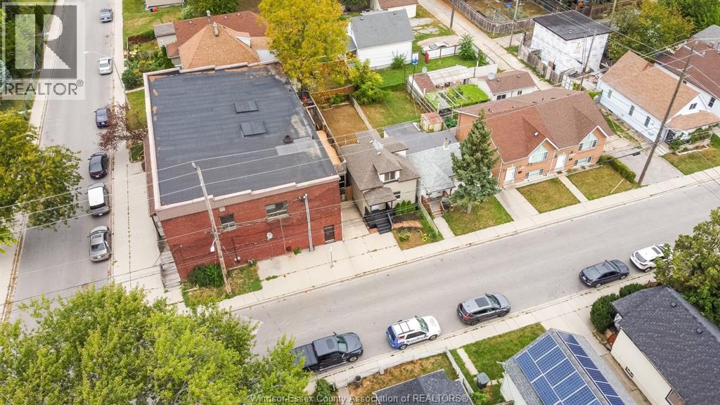 Photo 21 of 1018 Cataraqui Street, Windsor ON