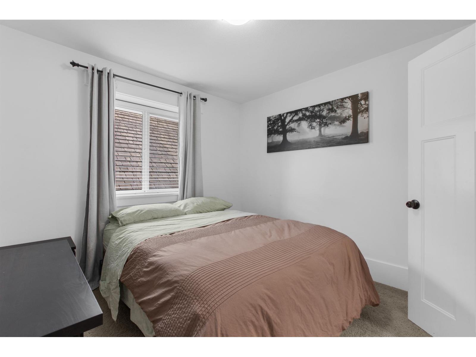 Photo 3 of 2662 Larkspur Court, Abbotsford BC