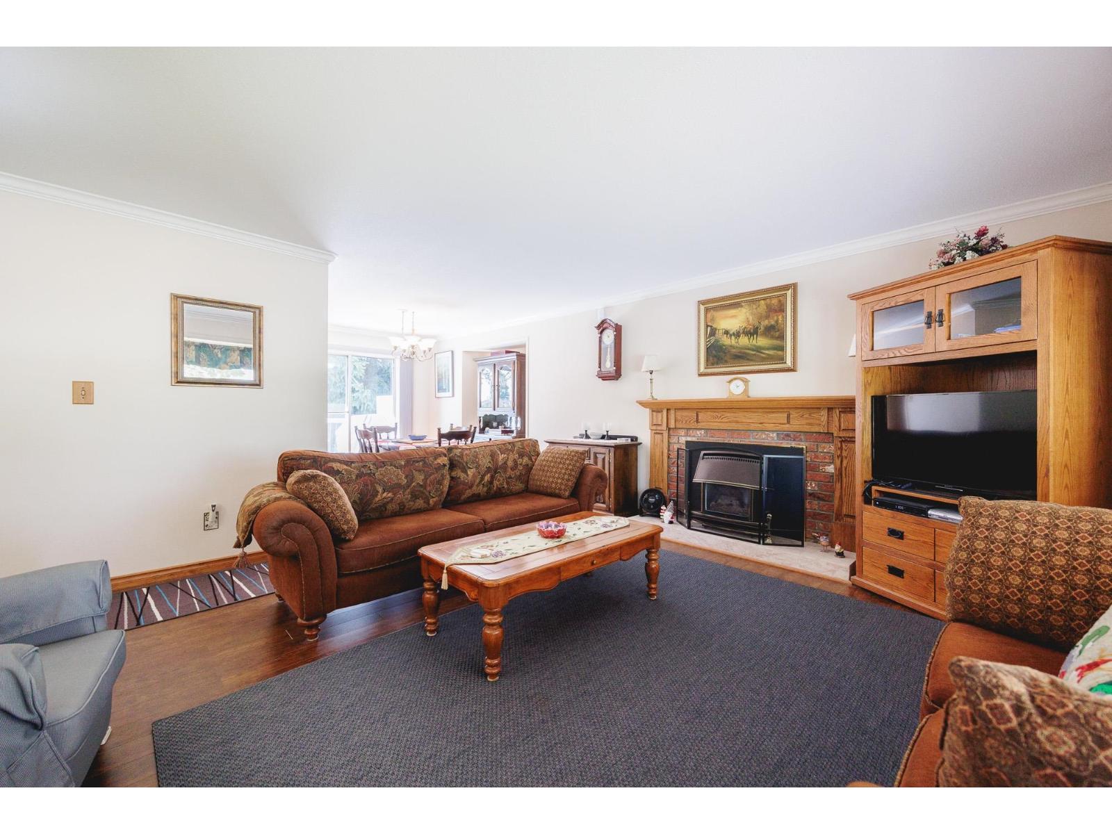 Photo 15 of 17384 61 A Avenue, Surrey BC