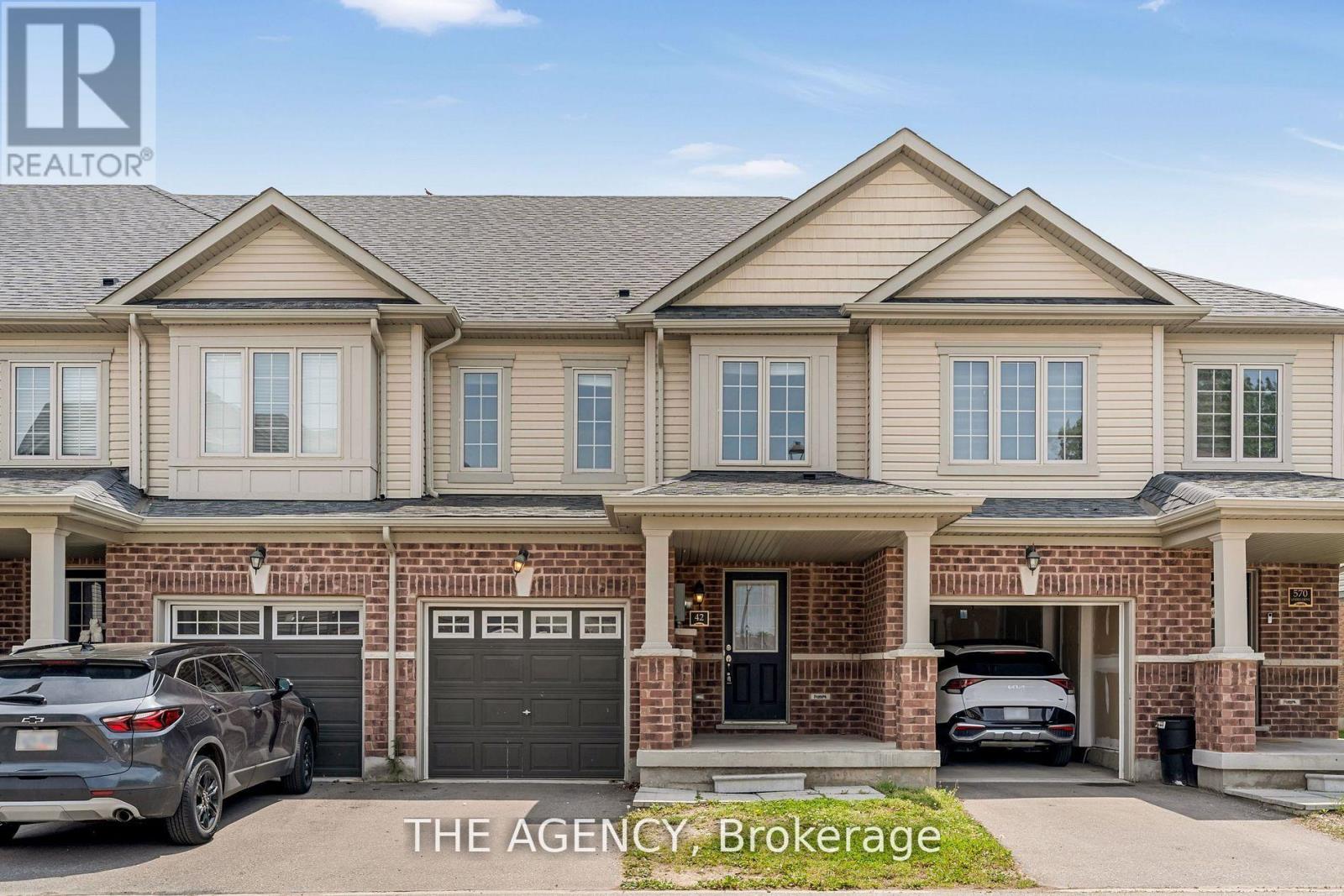 Photo 18 of 42 570 Linden Drive, Cambridge ON