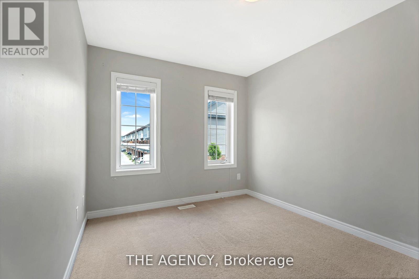 Photo 8 of 42 570 Linden Drive, Cambridge ON