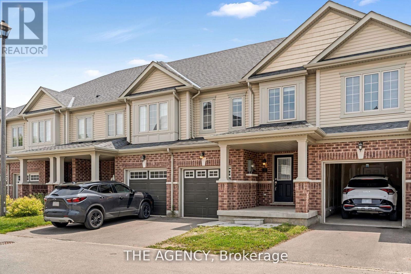 Photo 21 of 42 570 Linden Drive, Cambridge ON