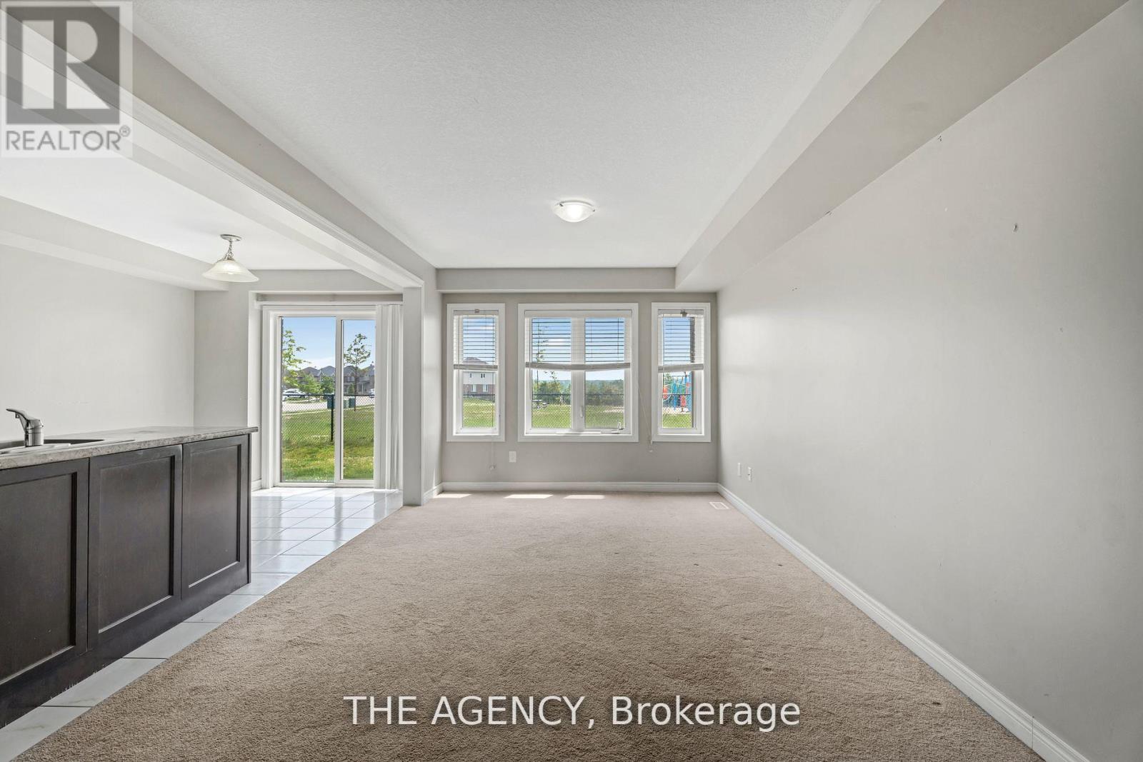 Photo 4 of 42 570 Linden Drive, Cambridge ON