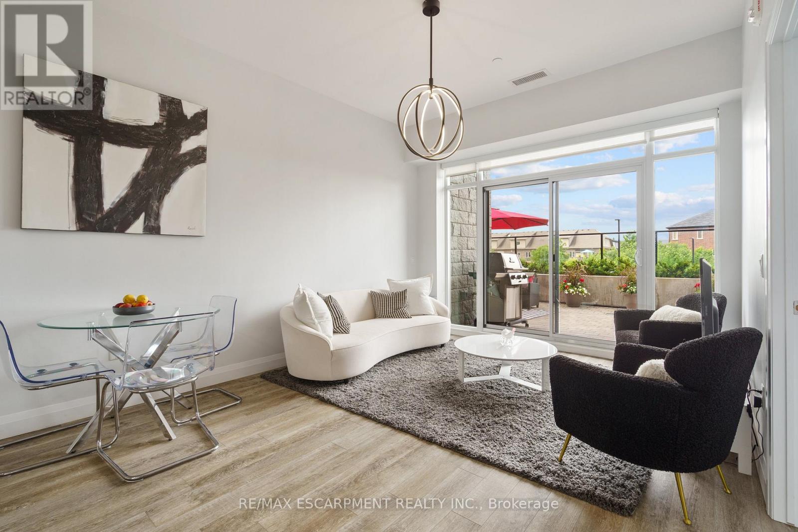 Single Family House for Sale in    REDFERN AVENUE Hamilton (Mountview) 
