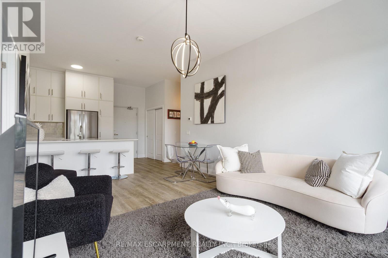 Single Family House for Sale in    REDFERN AVENUE Hamilton (Mountview) 