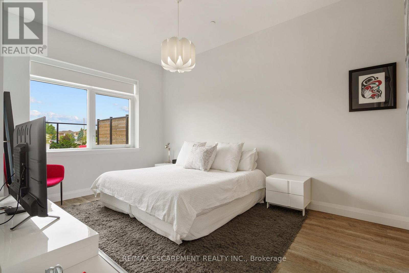 Single Family House for Sale in    REDFERN AVENUE Hamilton (Mountview) 