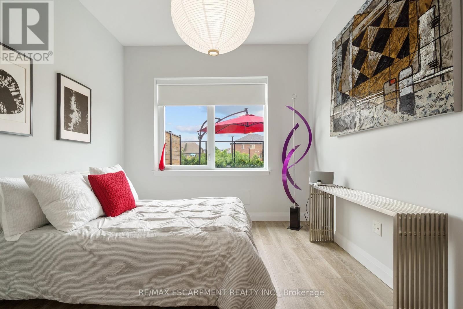 Single Family House for Sale in    REDFERN AVENUE Hamilton (Mountview) 