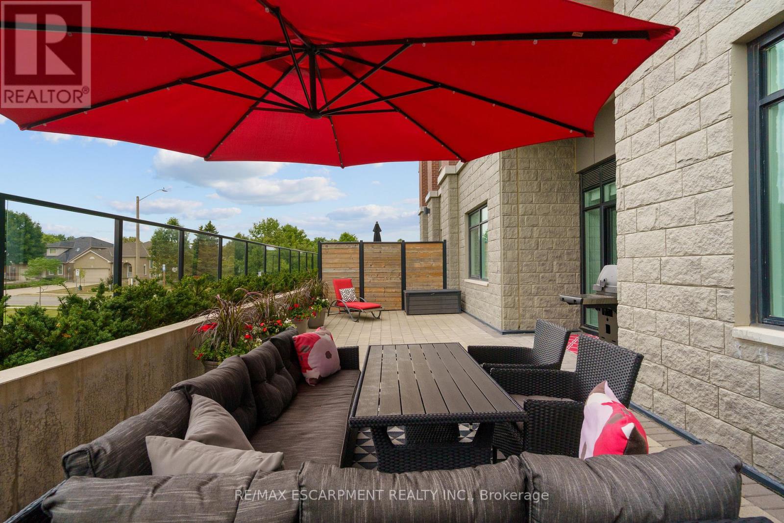 Single Family House for Sale in    REDFERN AVENUE Hamilton (Mountview) 