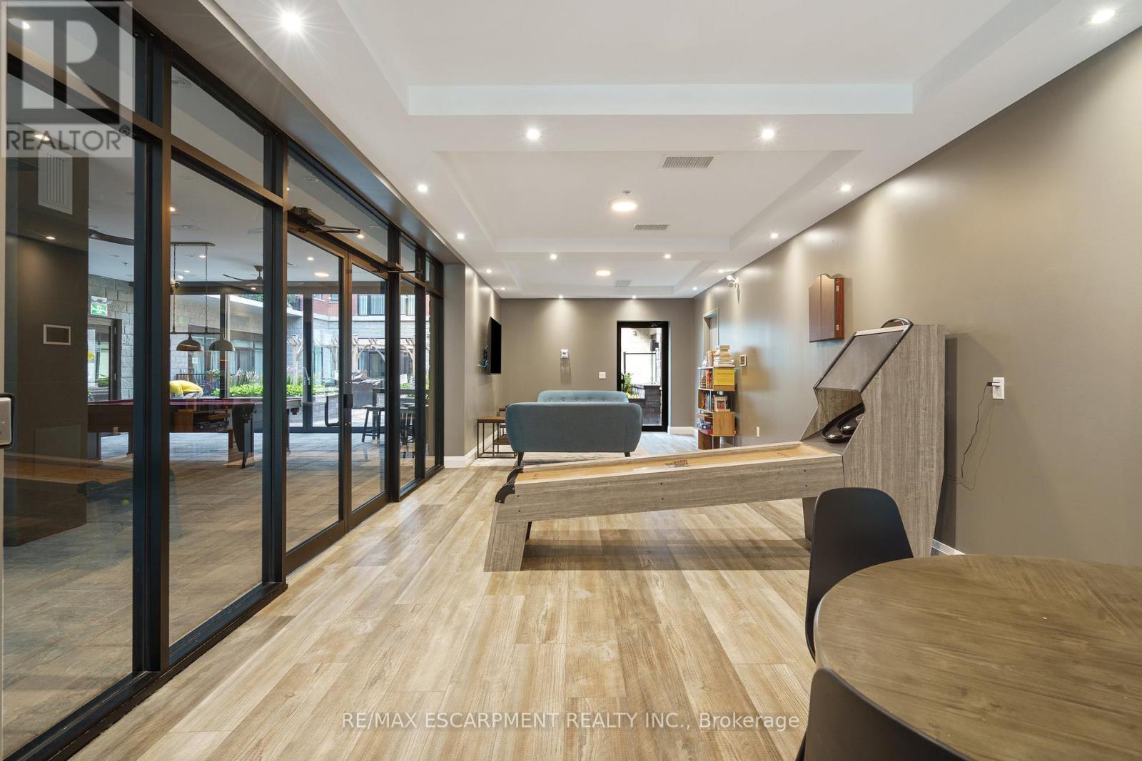Single Family House for Sale in    REDFERN AVENUE Hamilton (Mountview) 