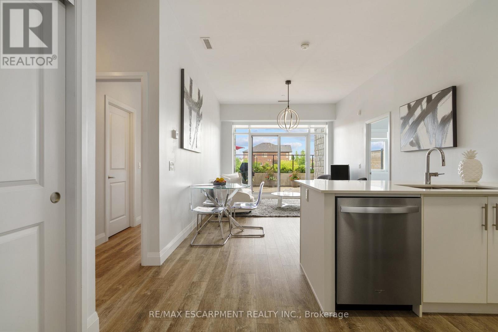Single Family House for Sale in    REDFERN AVENUE Hamilton (Mountview) 