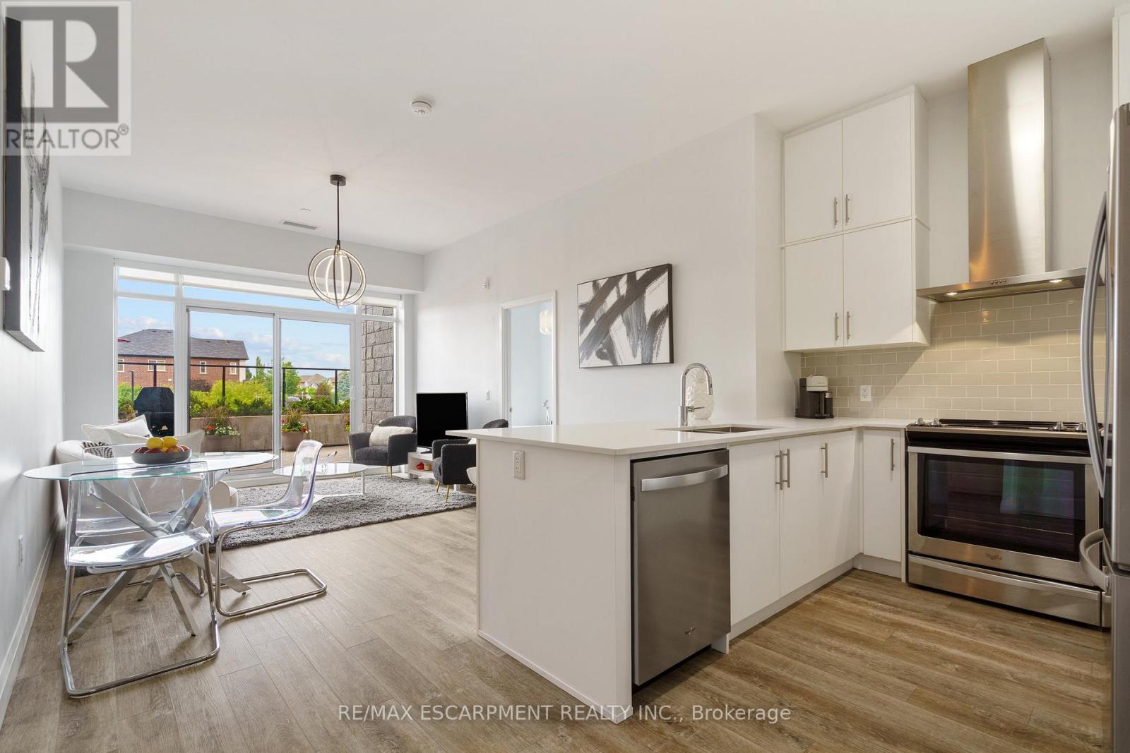 Single Family House for Sale in    REDFERN AVENUE Hamilton (Mountview) 