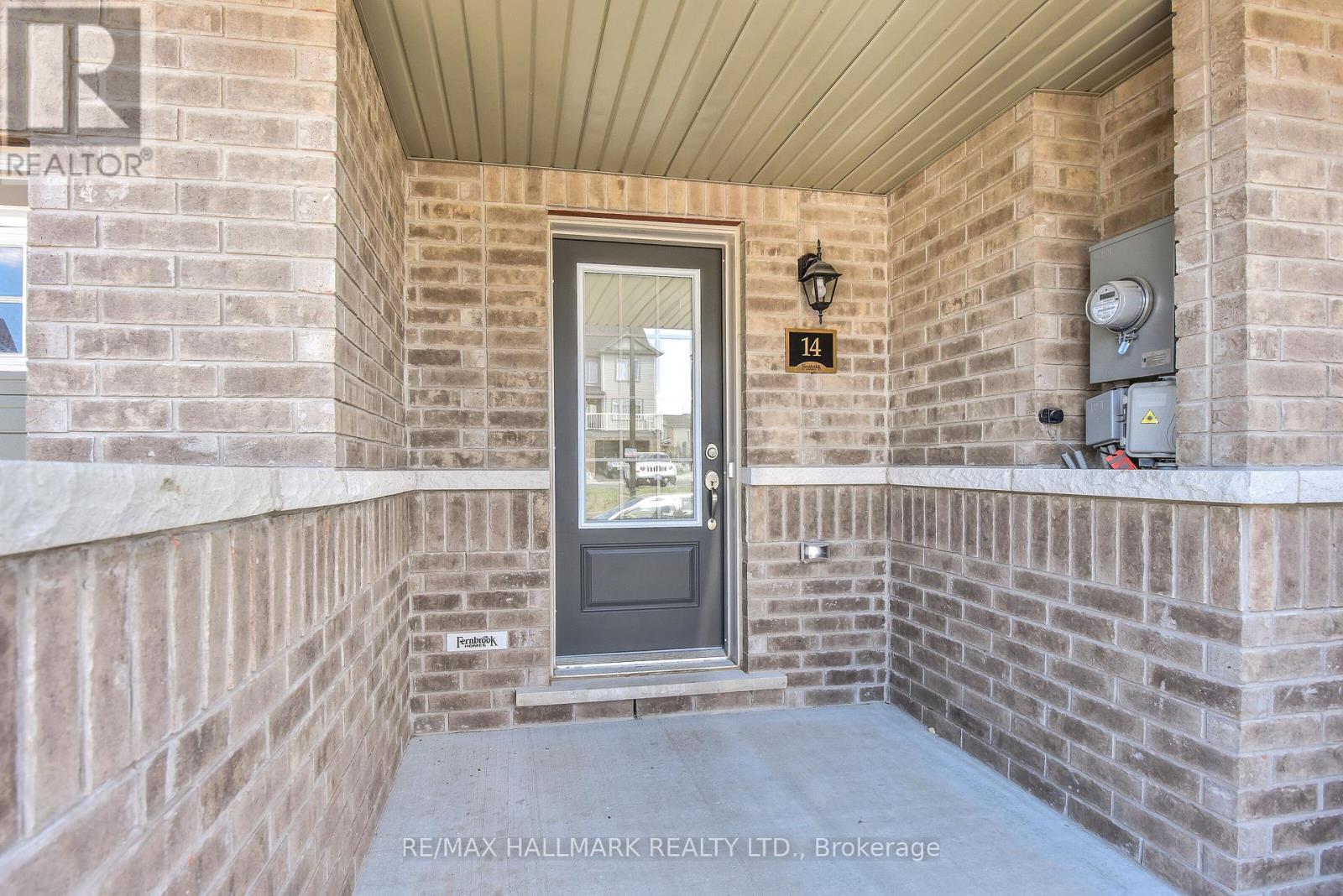 Photo 12 of 14 740 Linden Drive, Cambridge ON