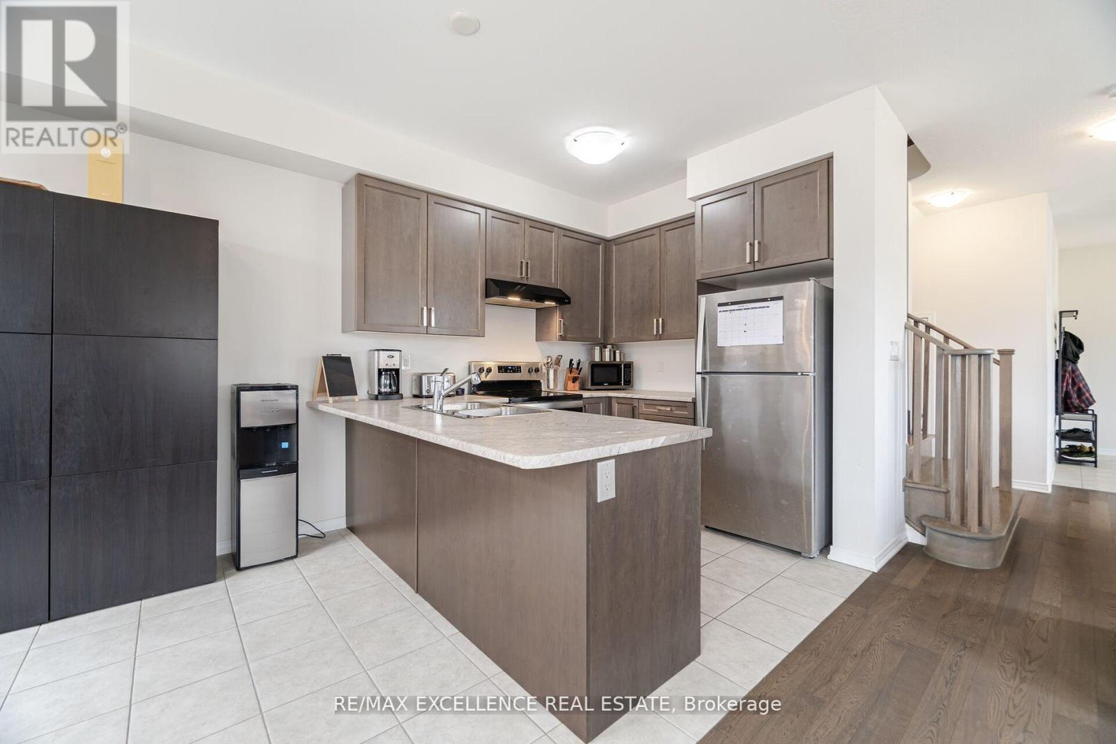 Photo 12 of 53 Oaktree Drive, Haldimand ON