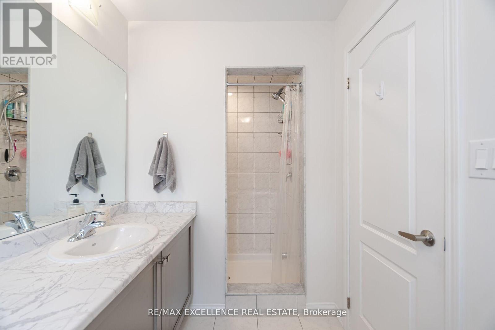 Photo 30 of 53 Oaktree Drive, Haldimand ON