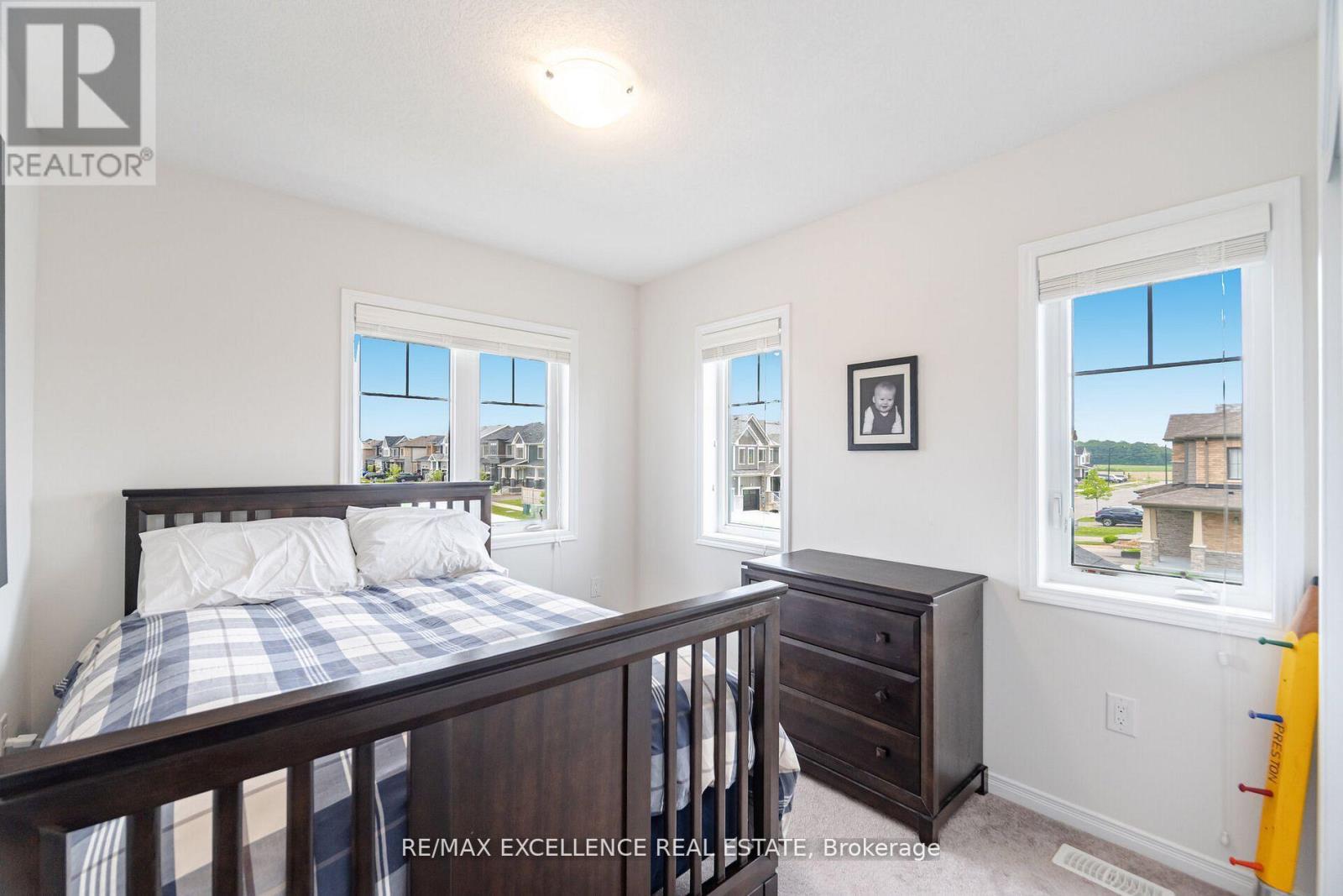 Photo 23 of 53 Oaktree Drive, Haldimand ON