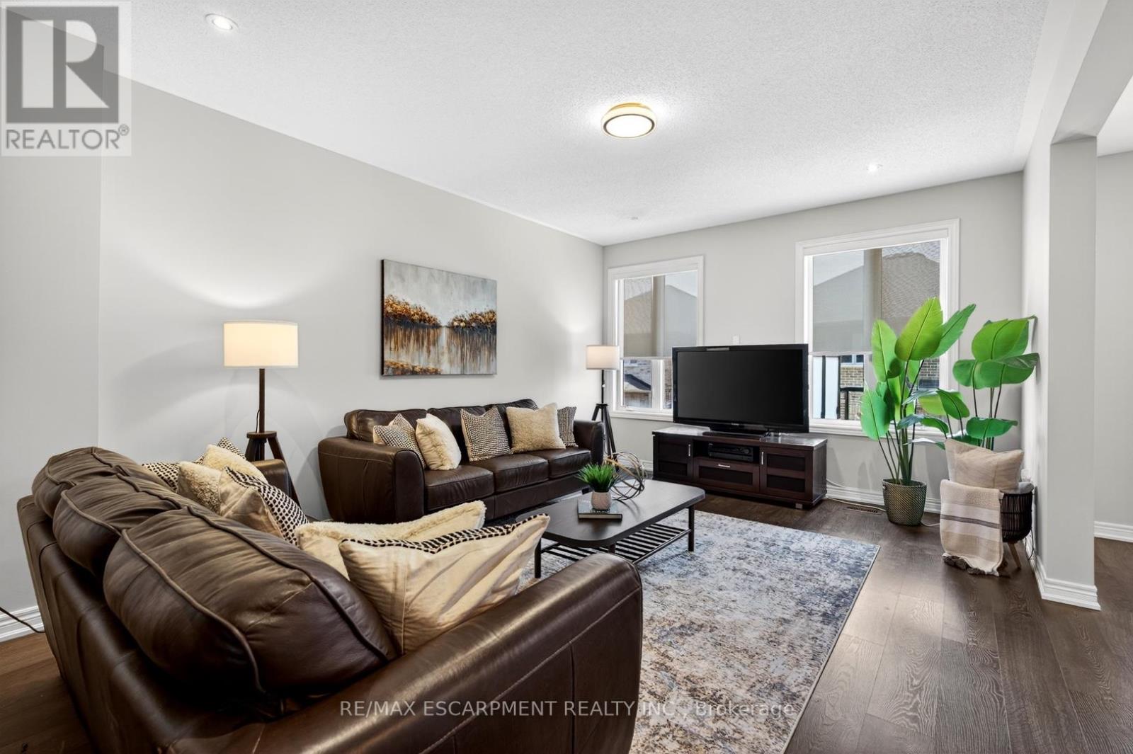 Photo 32 of 225 Skinner Road, Hamilton ON