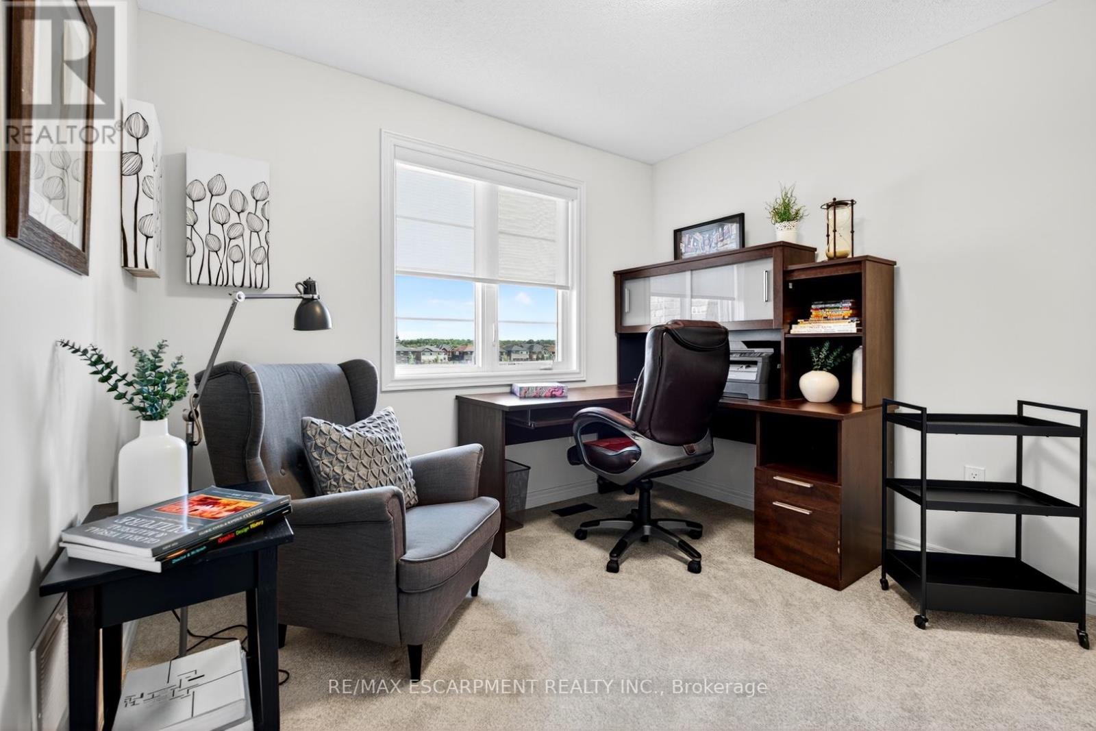 Photo 12 of 225 Skinner Road, Hamilton ON