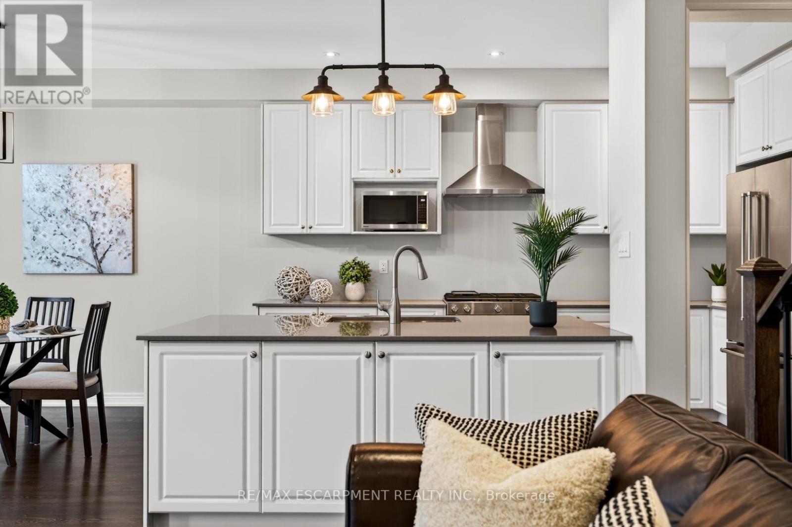 Photo 31 of 225 Skinner Road, Hamilton ON