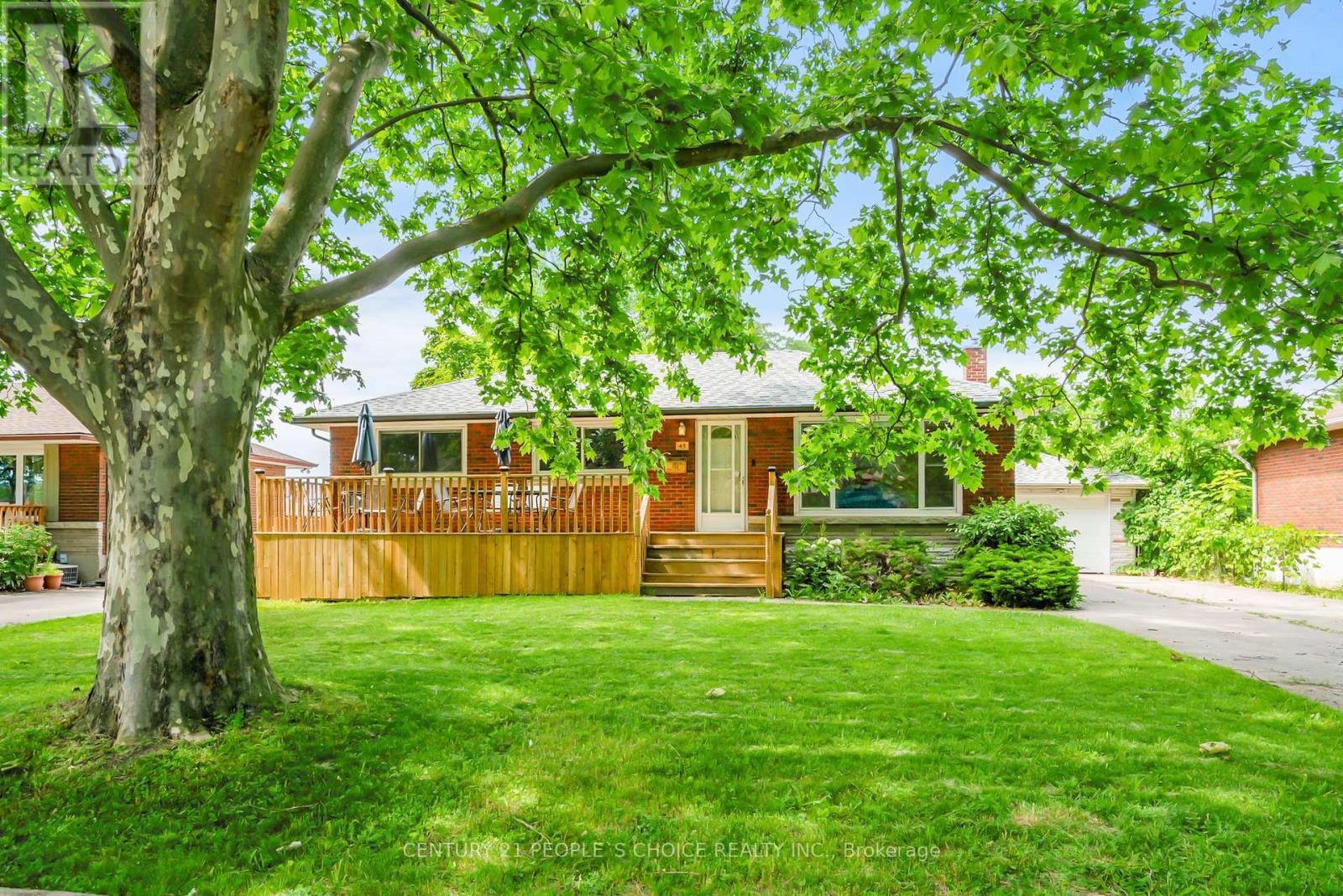 Photo 32 of 45 Chestnut Street W, St Catharines ON