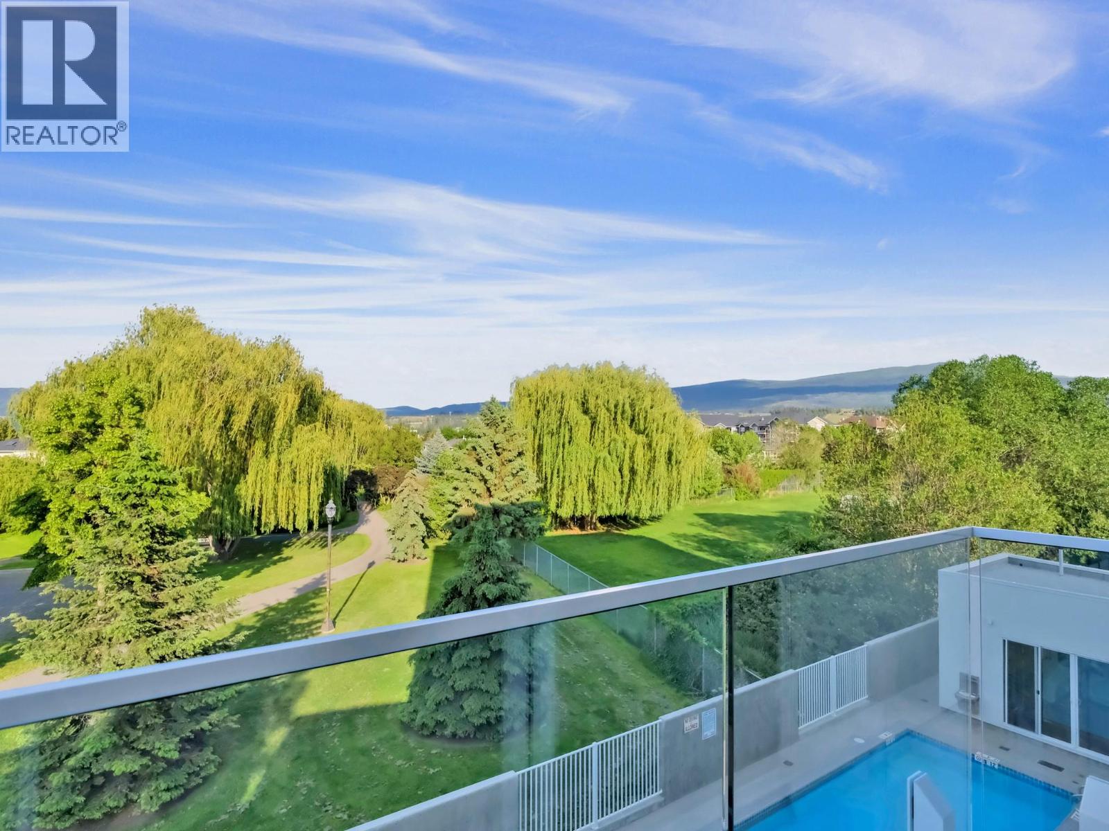201 4071 Lakeshore Road, Kelowna