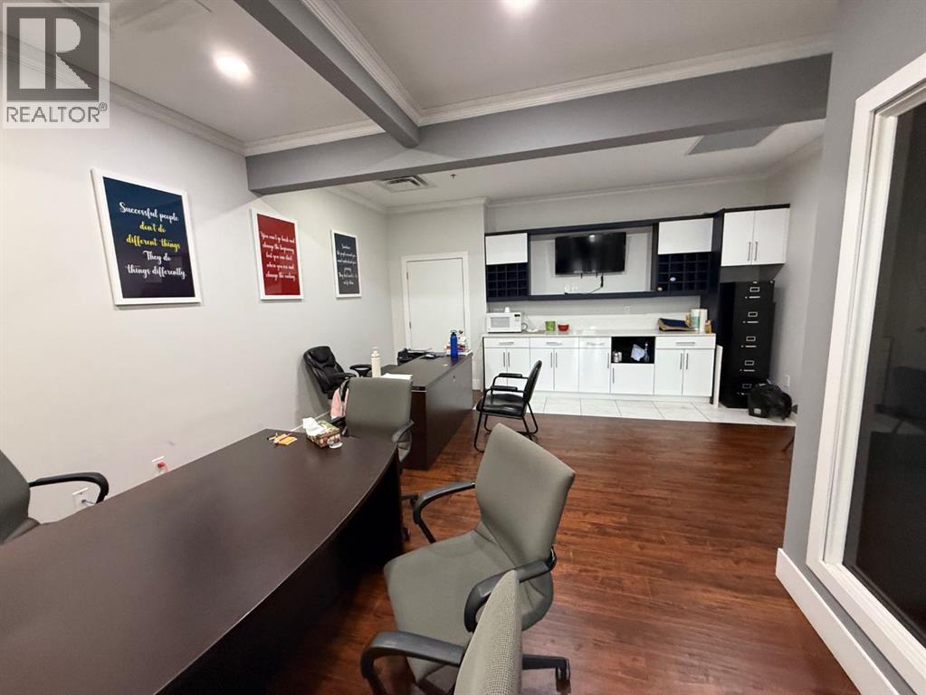Photo 10 of 3226 3230 4310 104 Avenue Ne, Calgary AB