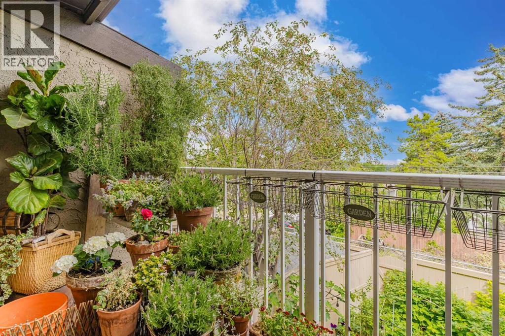 Single Family House for Sale in #   Avenue NW Huntington Hills Calgary 