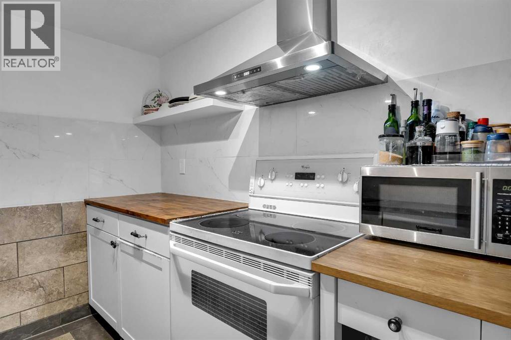 Single Family House for Sale in #   Avenue NW Huntington Hills Calgary 