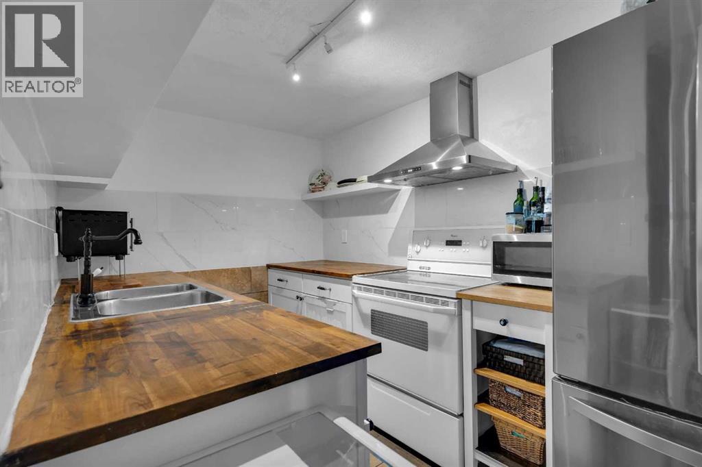 Single Family House for Sale in #   Avenue NW Huntington Hills Calgary 