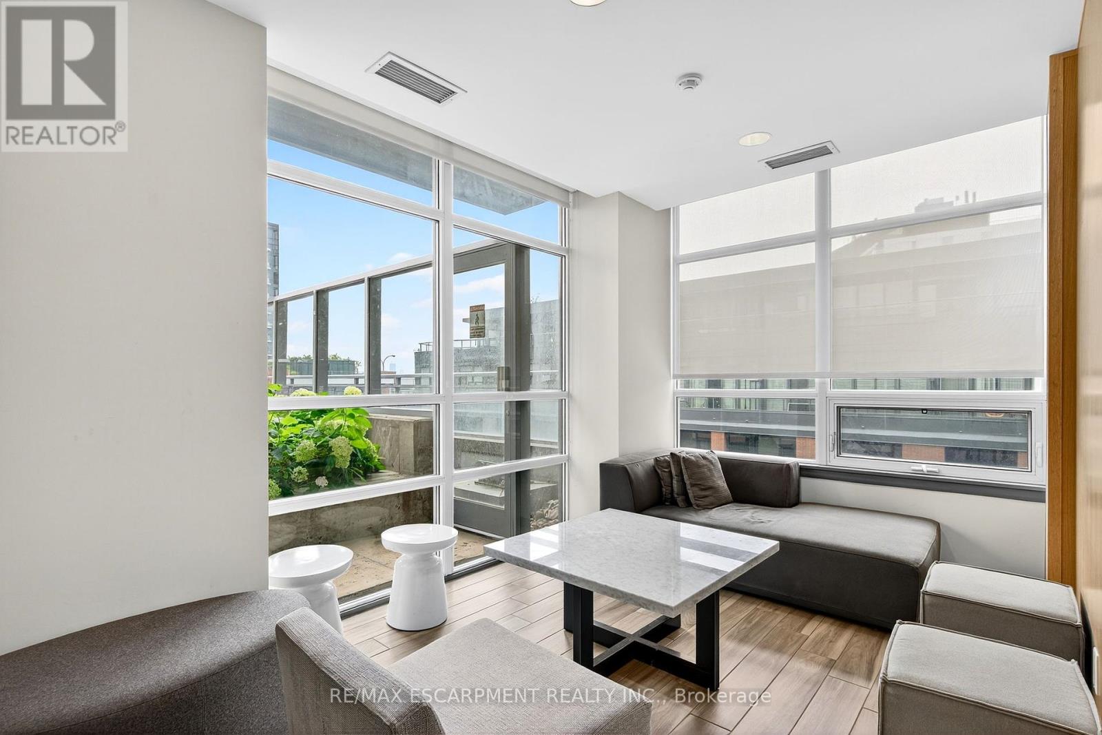 Photo 14 of 212 15 Bruyeres Mews, Toronto ON