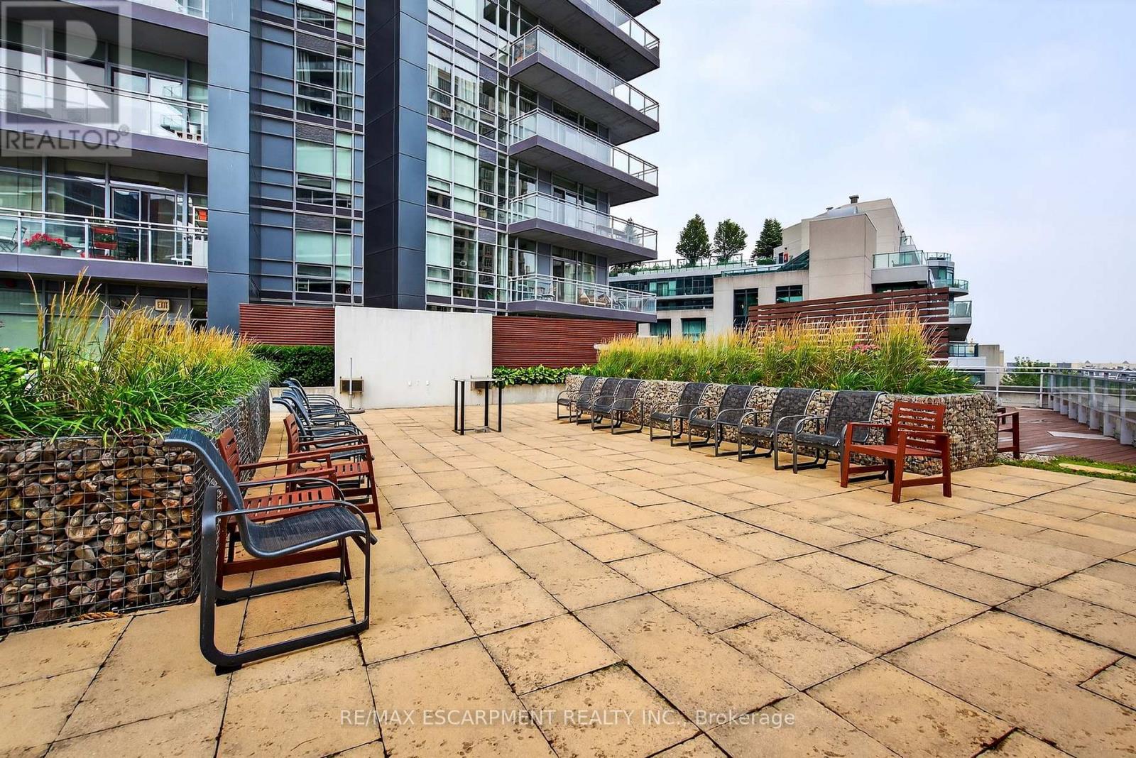 Photo 38 of 212 15 Bruyeres Mews, Toronto ON