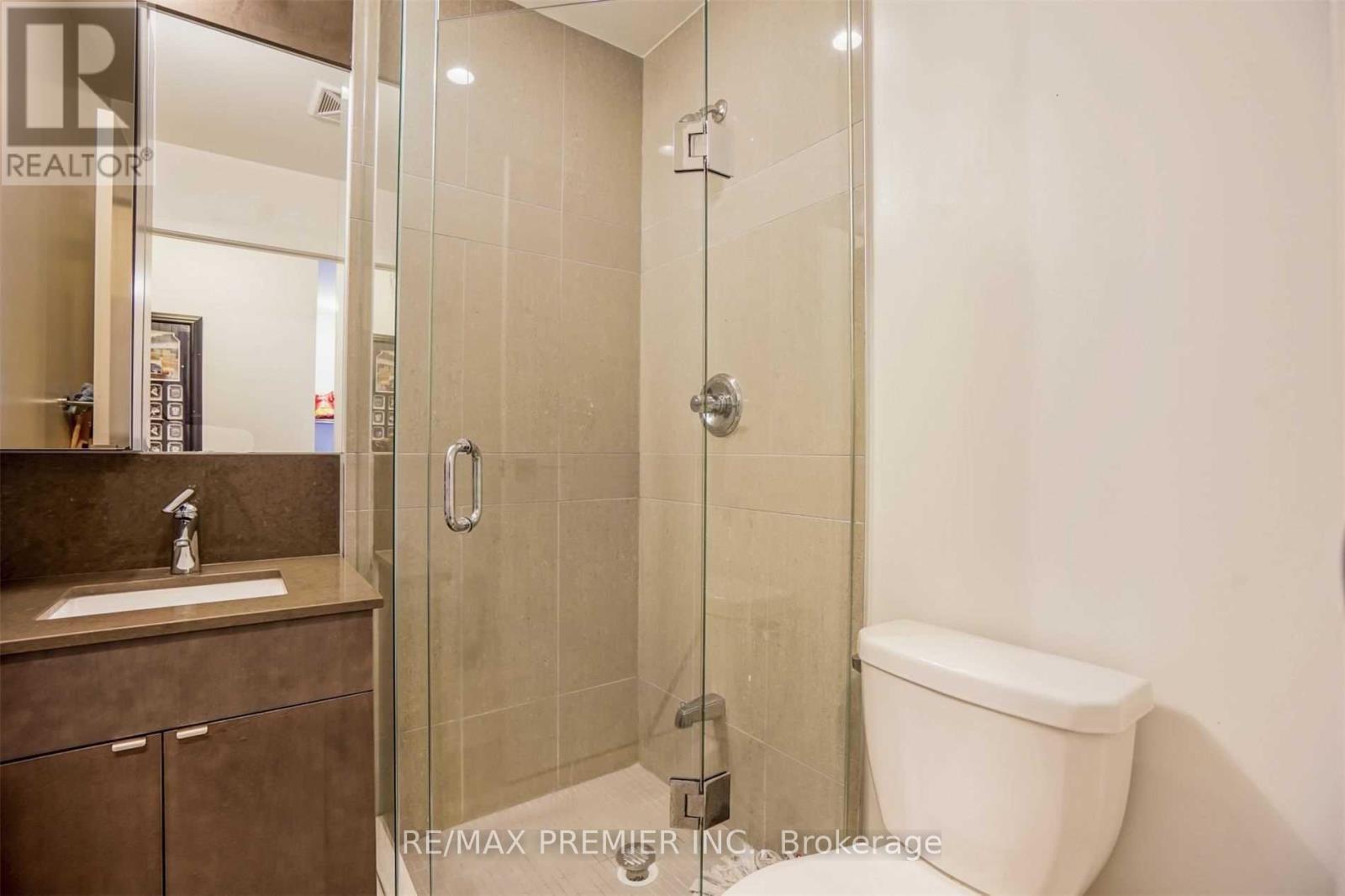 Photo 13 of 636 89 Dunfield Avenue, Toronto ON