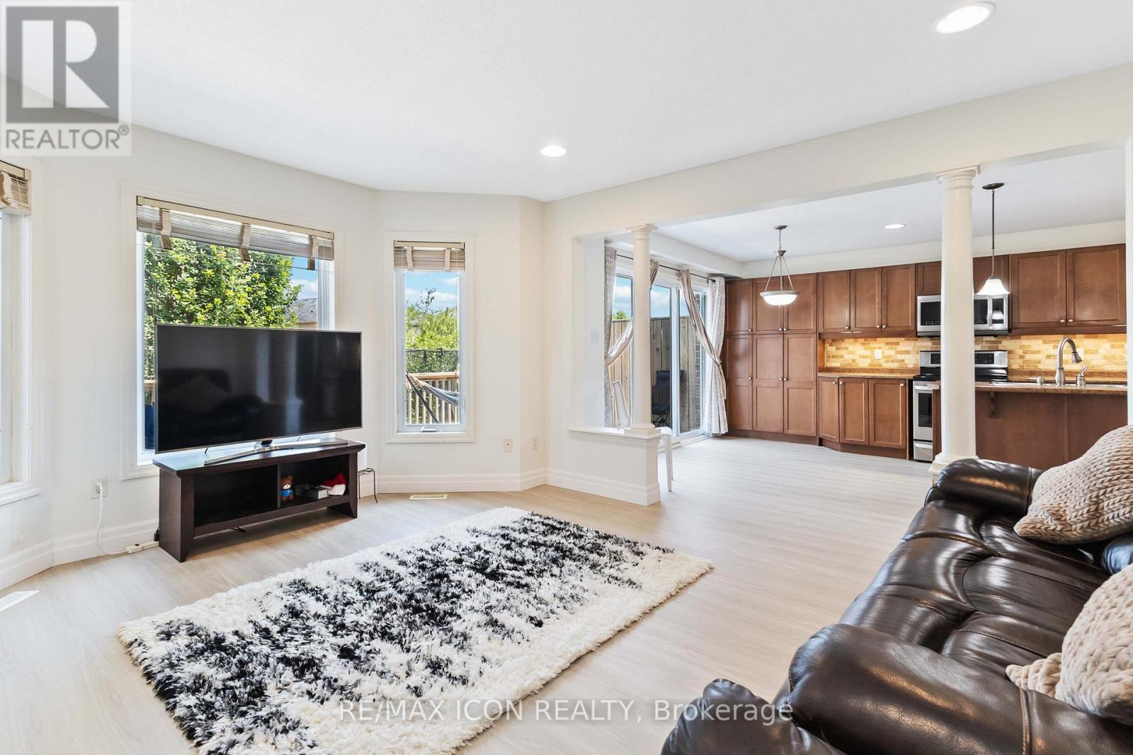 Photo 12 of 3190 Pomeroy Lane, London South ON