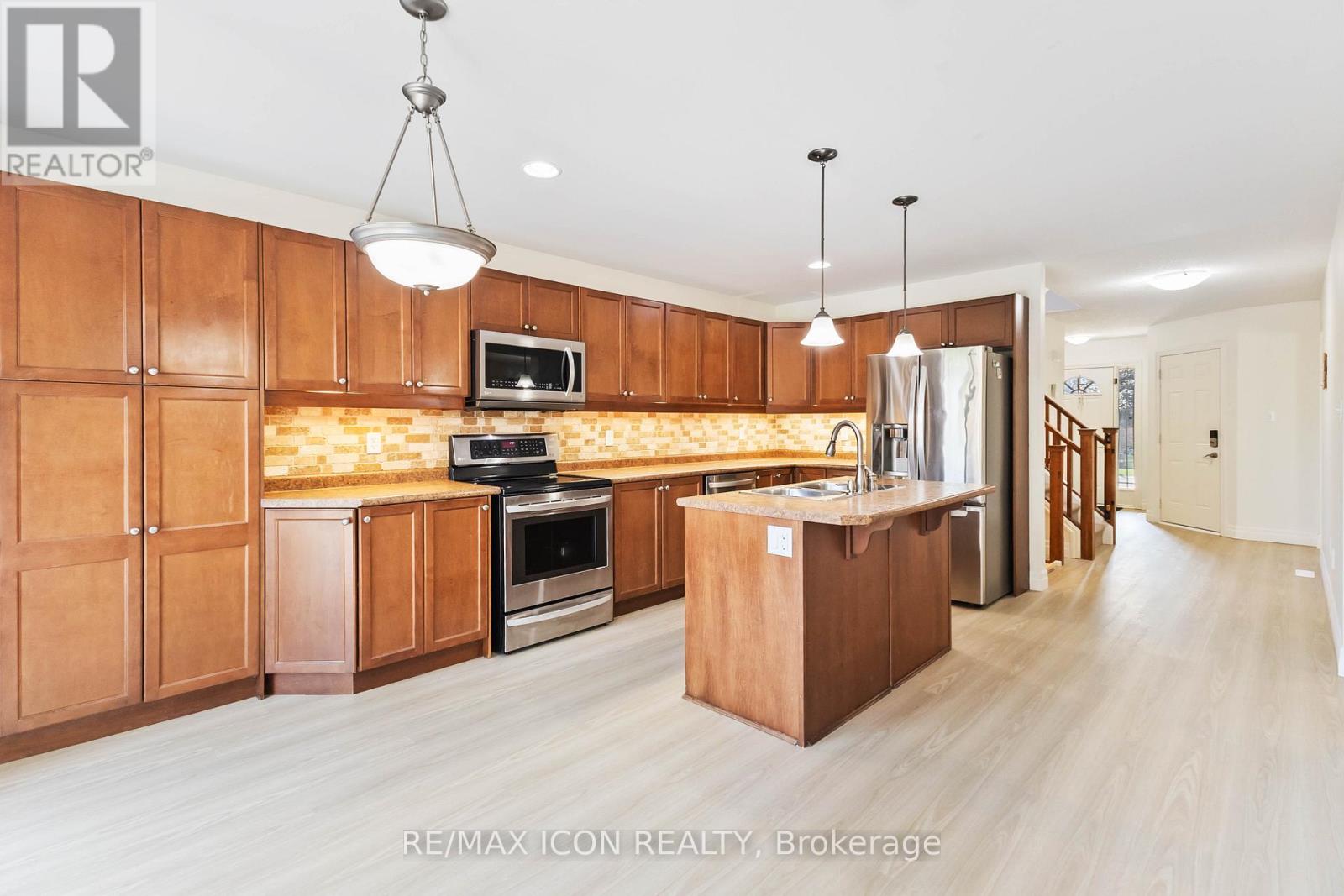 Photo 17 of 3190 Pomeroy Lane, London South ON
