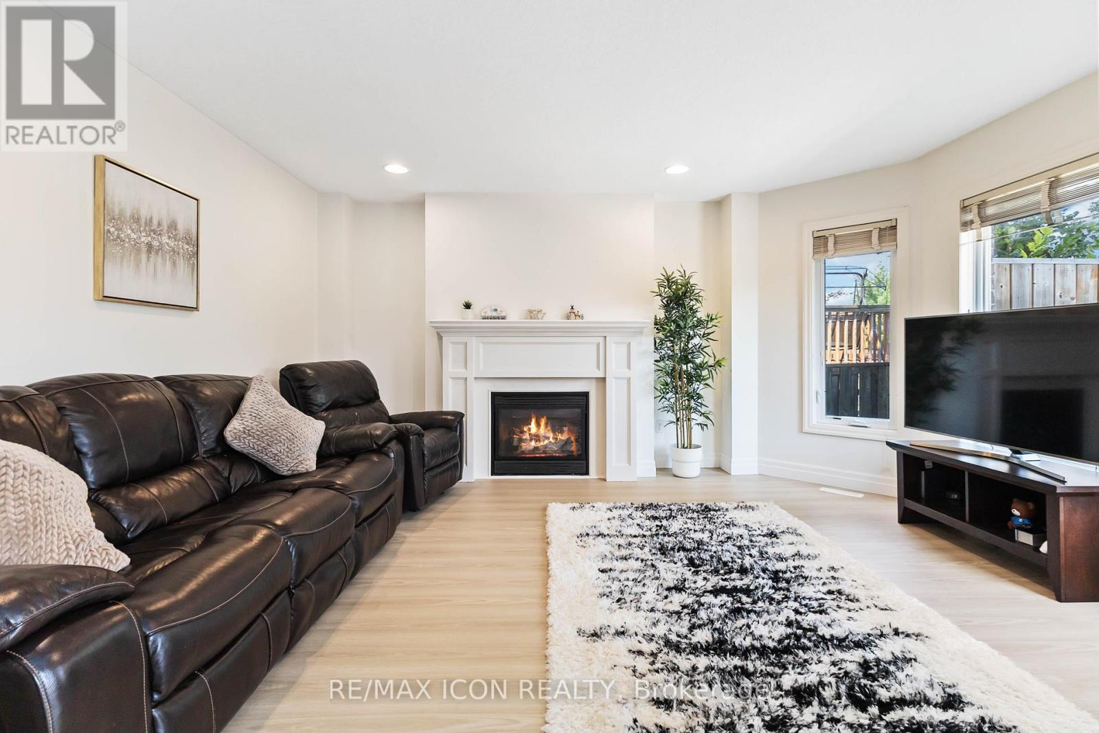Photo 11 of 3190 Pomeroy Lane, London South ON