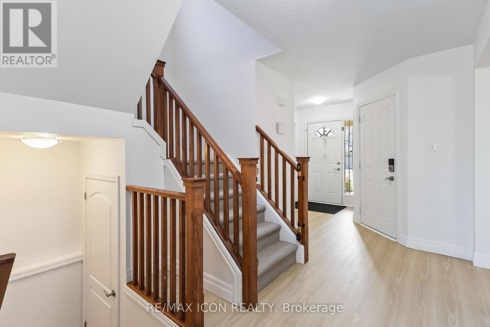 Photo 9 of 3190 Pomeroy Lane, London South ON