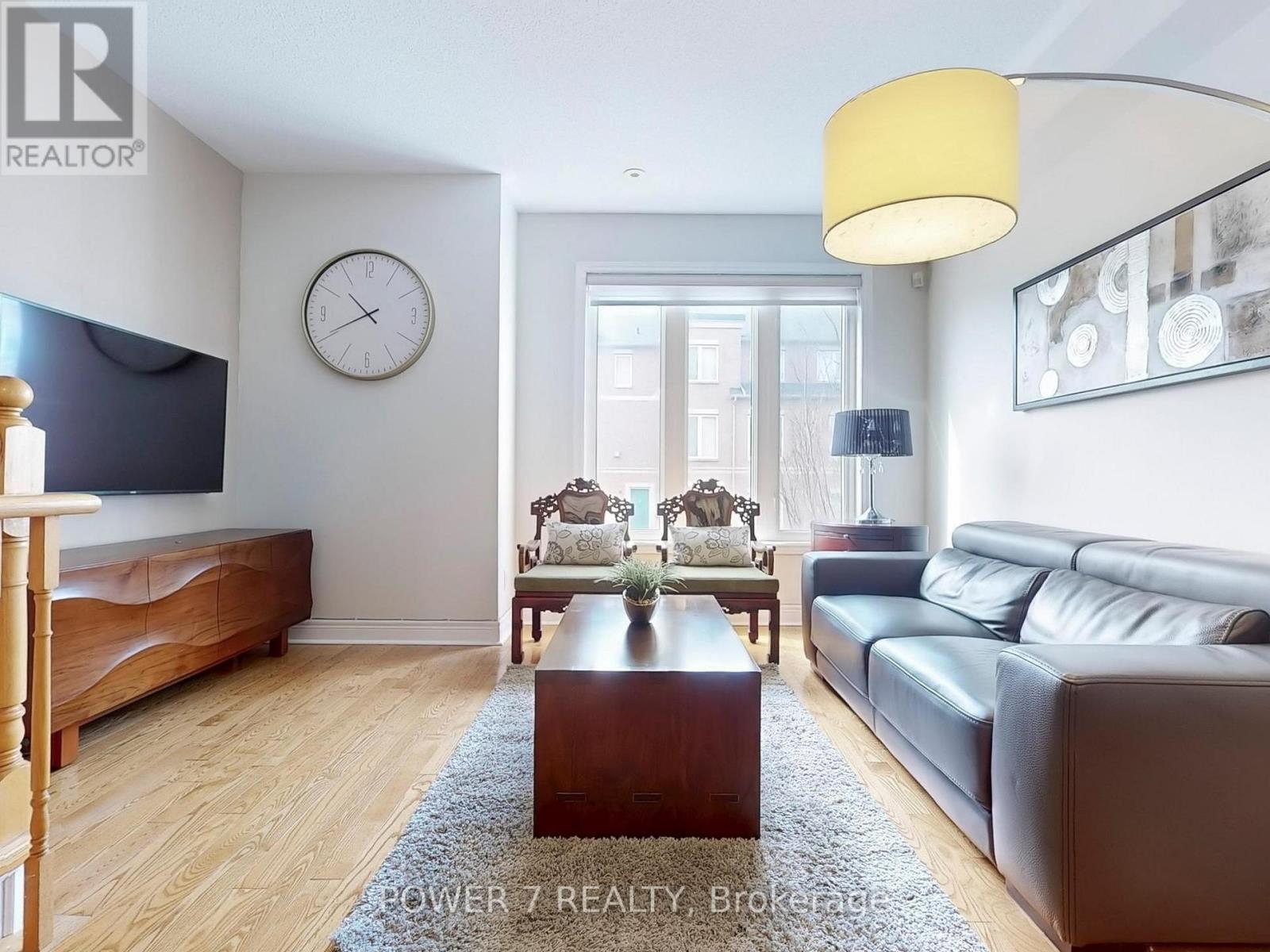 Photo 14 of 26 Suncrest Boulevard, Markham ON