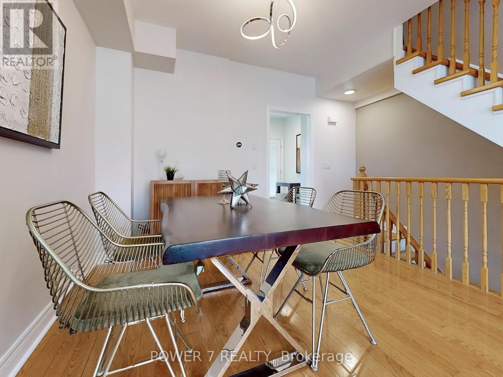 Photo 20 of 26 Suncrest Boulevard, Markham ON