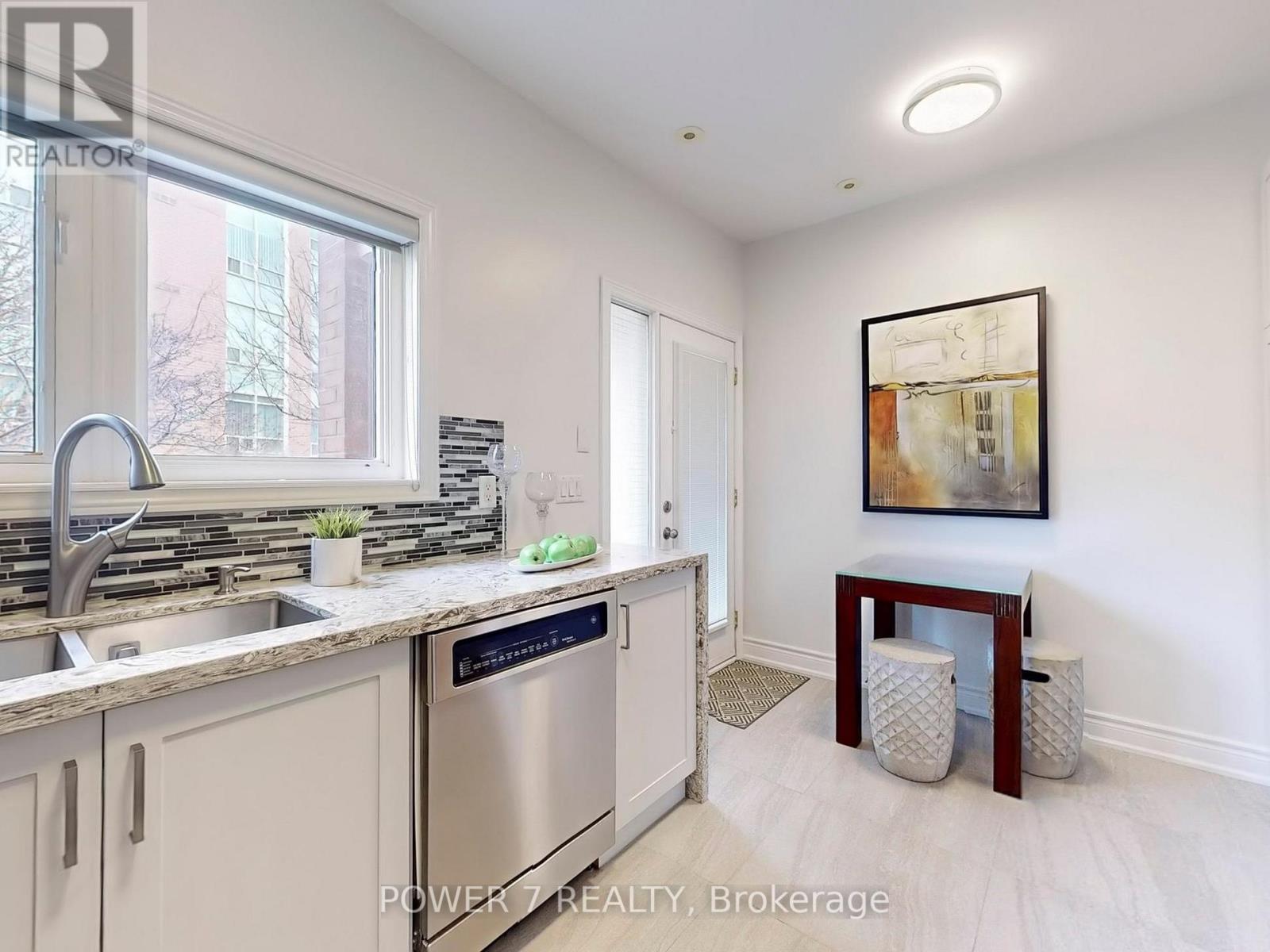 Photo 26 of 26 Suncrest Boulevard, Markham ON