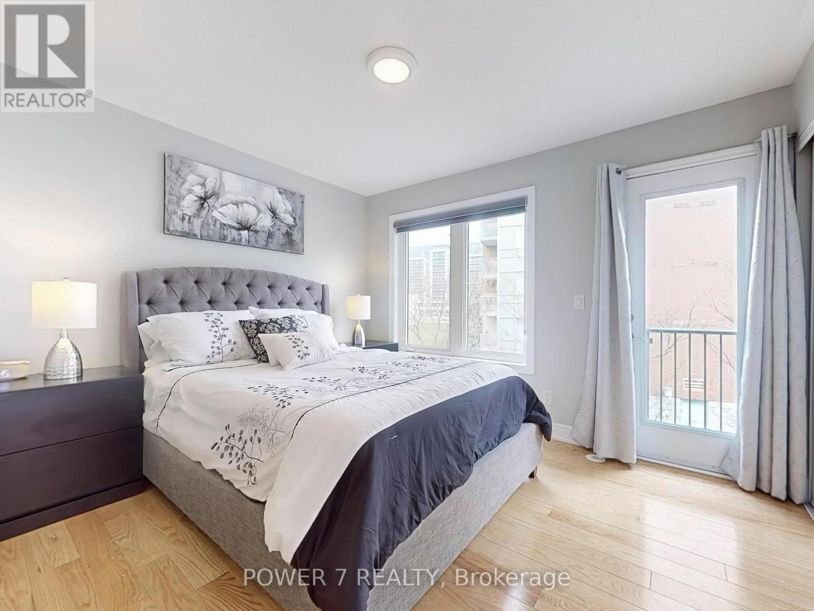 Photo 28 of 26 Suncrest Boulevard, Markham ON