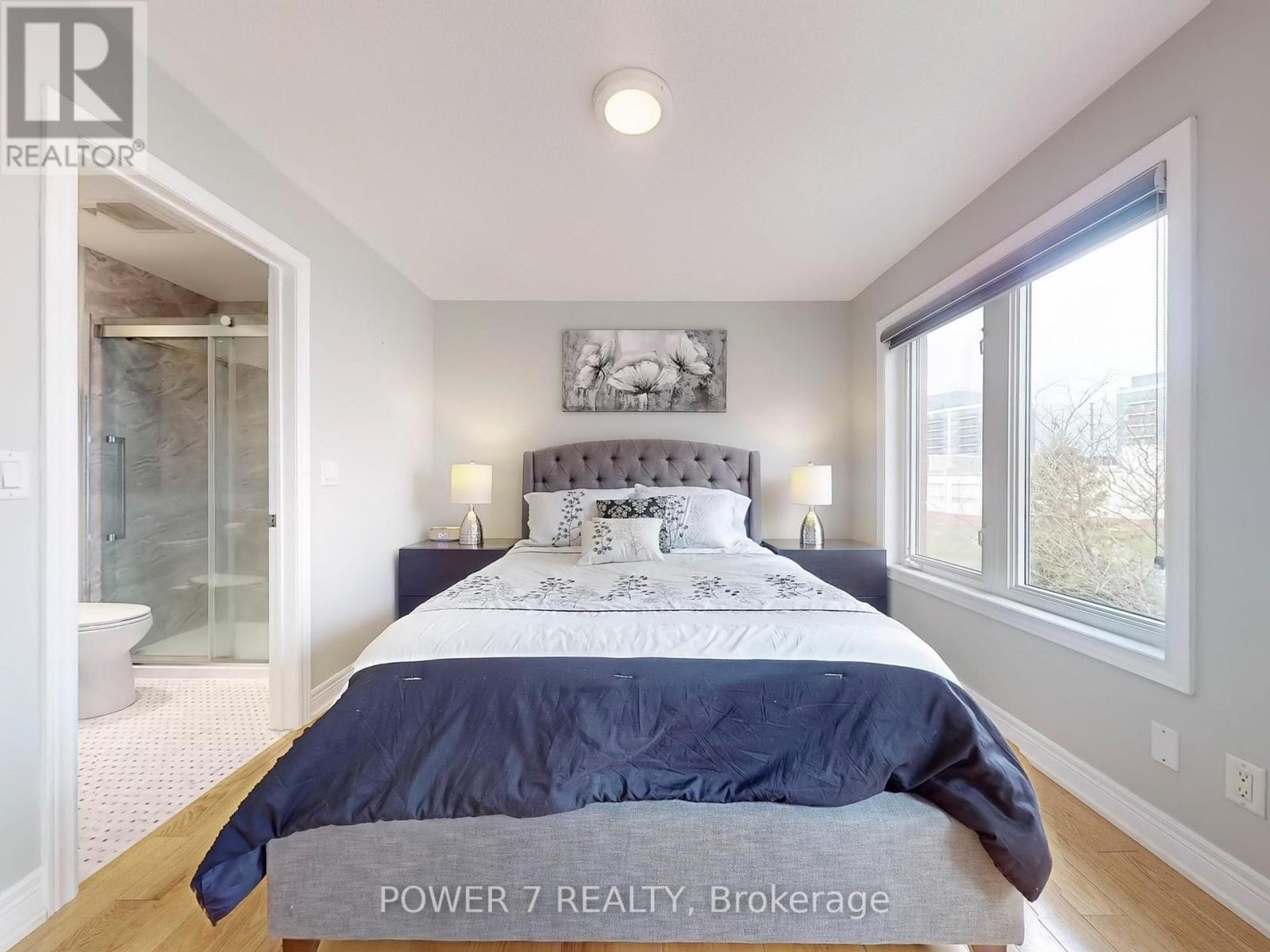 Photo 29 of 26 Suncrest Boulevard, Markham ON