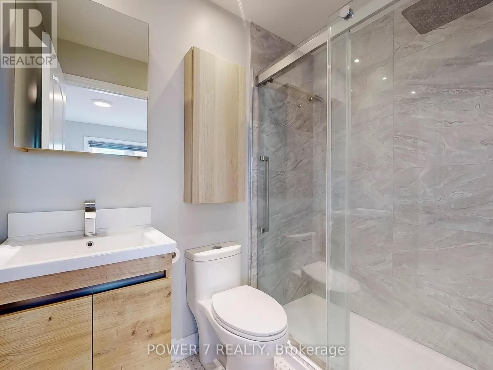 Photo 31 of 26 Suncrest Boulevard, Markham ON