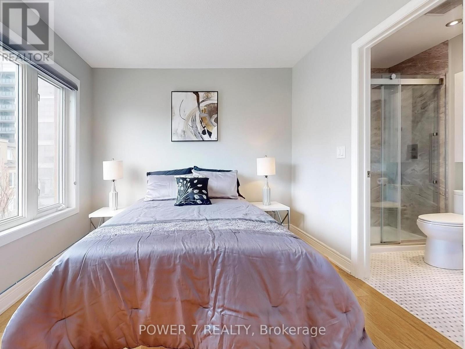 Photo 34 of 26 Suncrest Boulevard, Markham ON